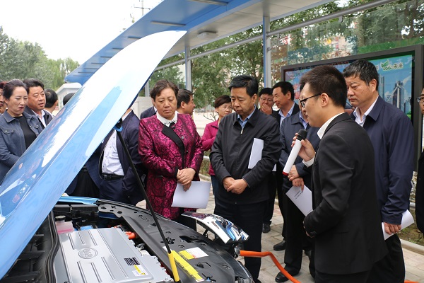 市委副書記、市長(zhǎng)王奮彥帶隊(duì)觀摩督查公司項(xiàng)目建設(shè)工作(圖2)