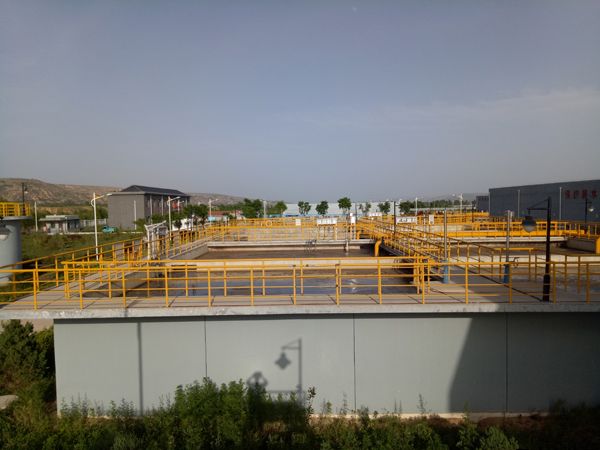 泓源污水處理公司開展夏季設(shè)備檢修保養(yǎng)工作(圖2) 泓源污水處理公司開展夏季設(shè)備檢修保養(yǎng)工作(圖2)