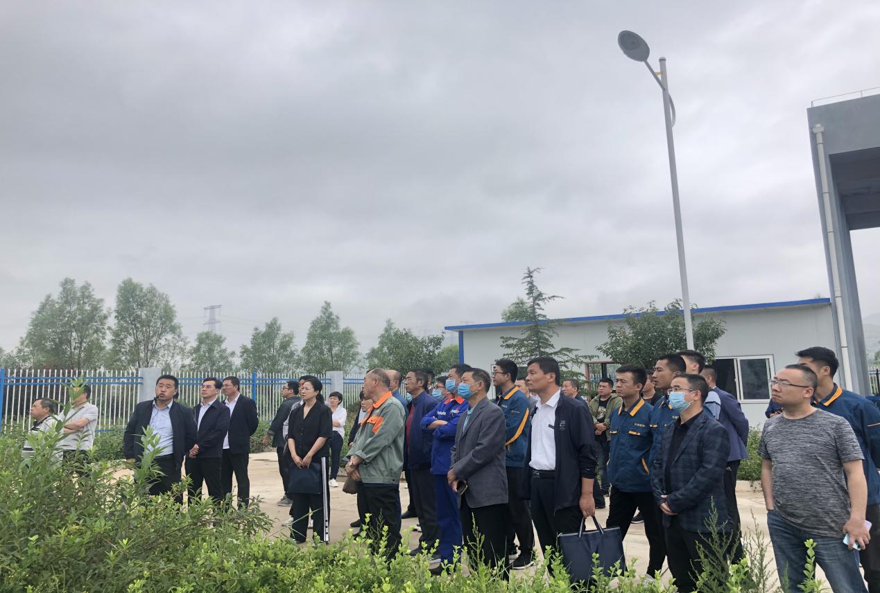 園區(qū)管委會副主任何浩強(qiáng)一行參觀 平?jīng)鲢闯菛|污水處理公司(圖2) 園區(qū)管委會副主任何浩強(qiáng)一行參觀 平?jīng)鲢闯菛|污水處理公司(圖2)