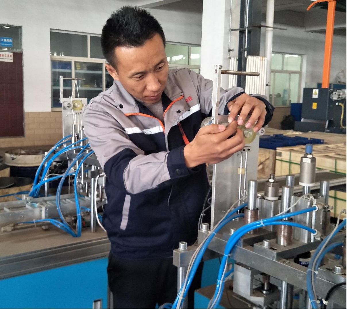 關(guān)于對首期“泓源榜樣”進(jìn)行公示的公告(圖3) 關(guān)于對首期“泓源榜樣”進(jìn)行公示的公告(圖3)