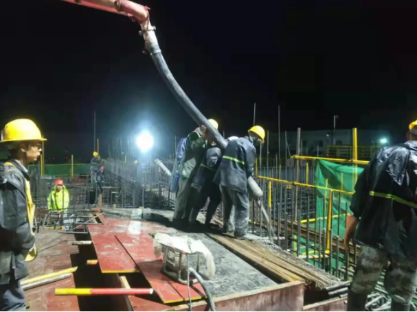 腳踏實(shí)地抓項(xiàng)目 擔(dān)當(dāng)奉獻(xiàn)保民生 ——市產(chǎn)投集團(tuán)“學(xué)黨史、辦實(shí)事、保民生” 穩(wěn)步推進(jìn)重大項(xiàng)目建設(shè)(圖2)